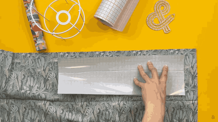 Découpage et collage du tissu