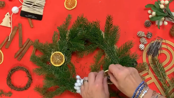 Ajout des oranges avec le fil doré