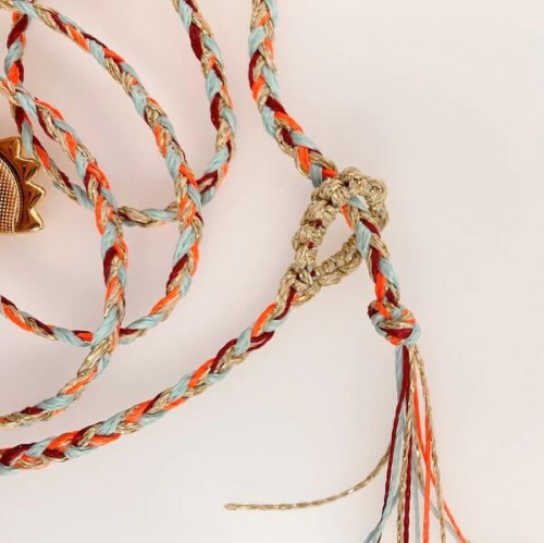 Tressage du bracelet