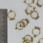 Breloque en métal ronde 4 anneaux laiton vieilli - 17 x 25 mm