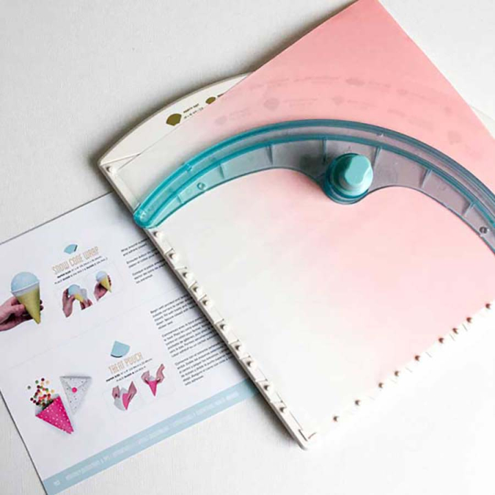 Matrice de découpe DIY Punch Board - We R Memory Keepers - Rougier et Plé