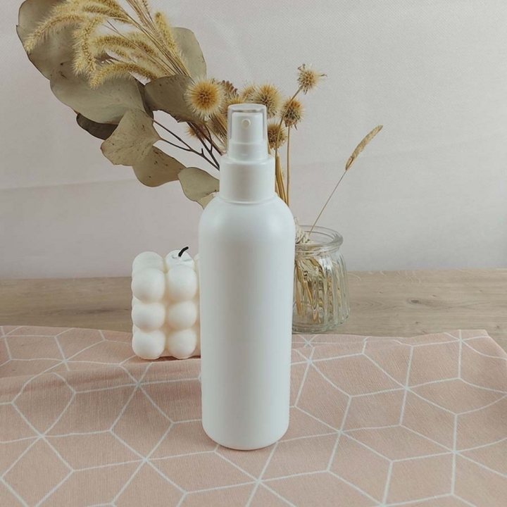 Flacon Everest Plastique Blanc Pompe crème - Joli'Essence - Rougier et Plé