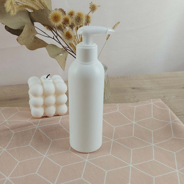Flacon Everest Plastique Blanc Pompe savon - Joli'Essence - Rougier et Plé