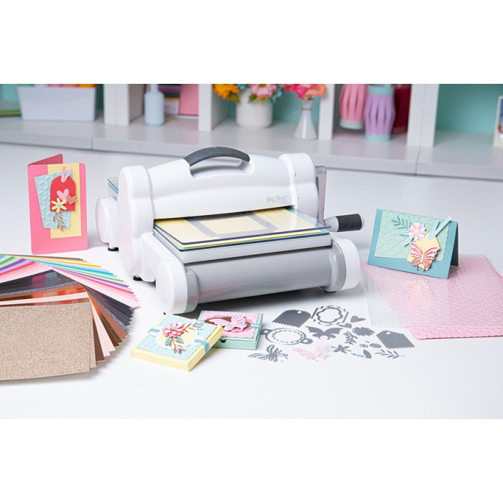 Machine de découpe et gaufrage Big Shot Plus - Kit de démarrage - Sizzix - Rougier et Plé