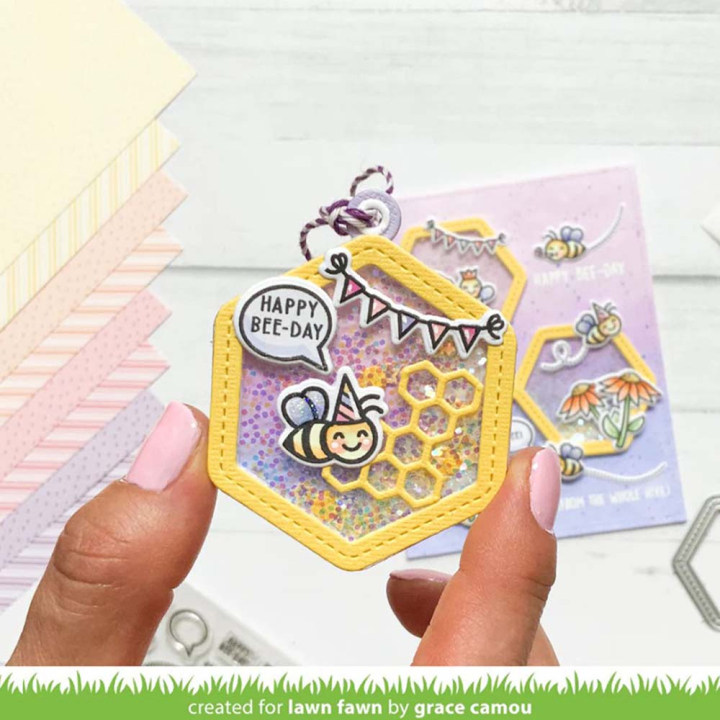 Matrices de découpe Dies Honeycomb Shaker Gift Tag 7 pcs - Lawn Fawn - Rougier et Plé