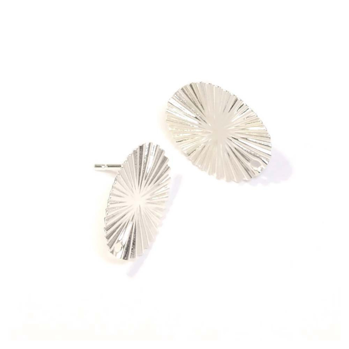Clous d'oreilles 18,2 x 13,3 mm Ovale ondulé avec Trou d'accroche Argenté 925 - 2 pcs - Perles Corner - Rougier et Plé