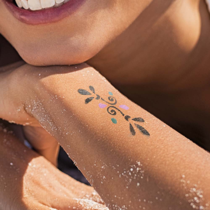 Petite pierre à tatouage Brindille - Ladot - Rougier et Plé
