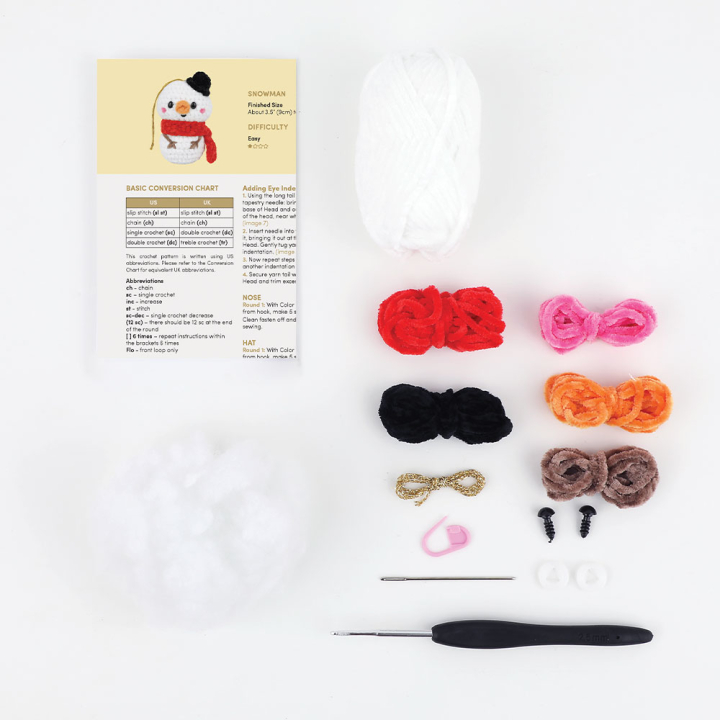 Kit crochet Amigurumi Sven le bonhomme de neige - DMC - Rougier et Plé