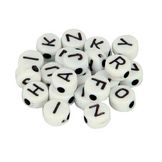 Perles alphabet noir et blanc 7 mm x 300 pcs