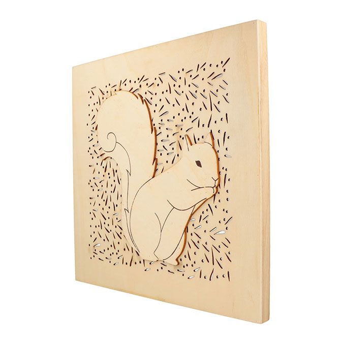 Châssis avec écureuil en bois 30 x 30 cm